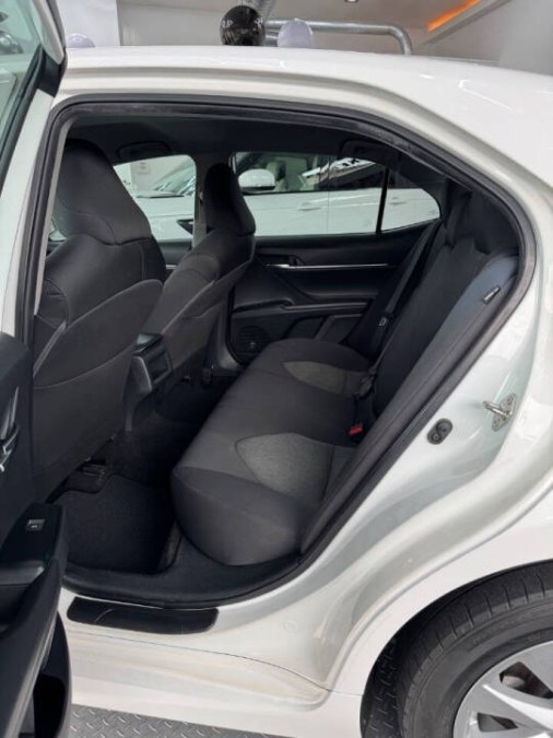 2019 Toyota Camry LE Auto (Natl) photo