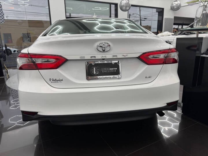 2019 Toyota Camry LE Auto (Natl) photo