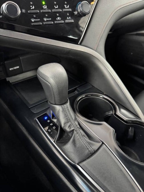2019 Toyota Camry LE Auto (Natl) photo