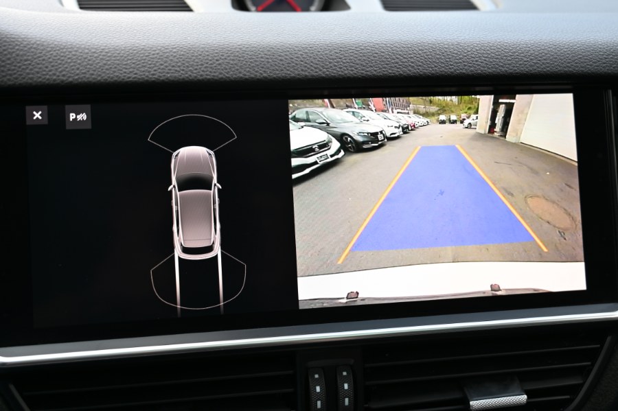 2020 Porsche Cayenne AWD photo