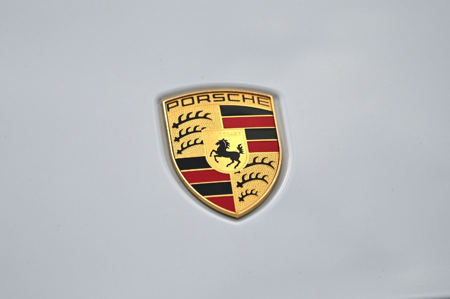 2020 Porsche Cayenne AWD photo