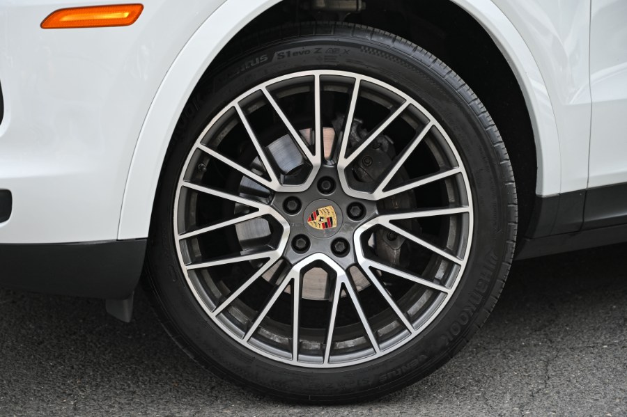 2020 Porsche Cayenne AWD photo