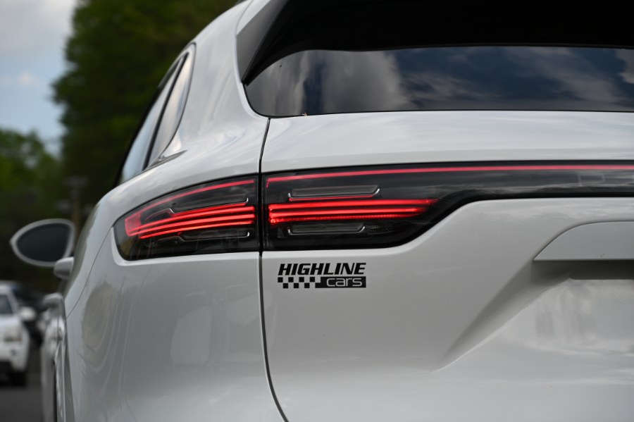 2020 Porsche Cayenne AWD photo