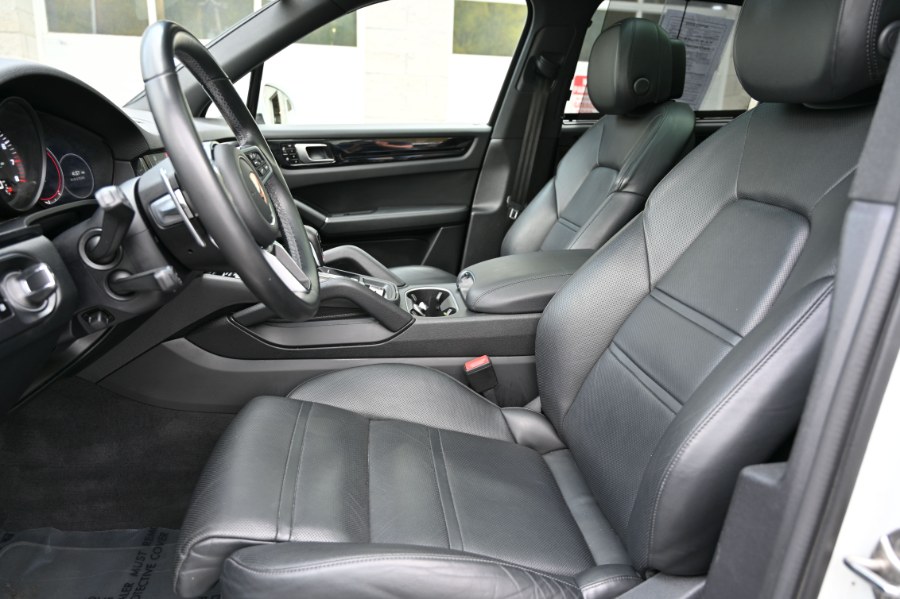 2020 Porsche Cayenne AWD photo
