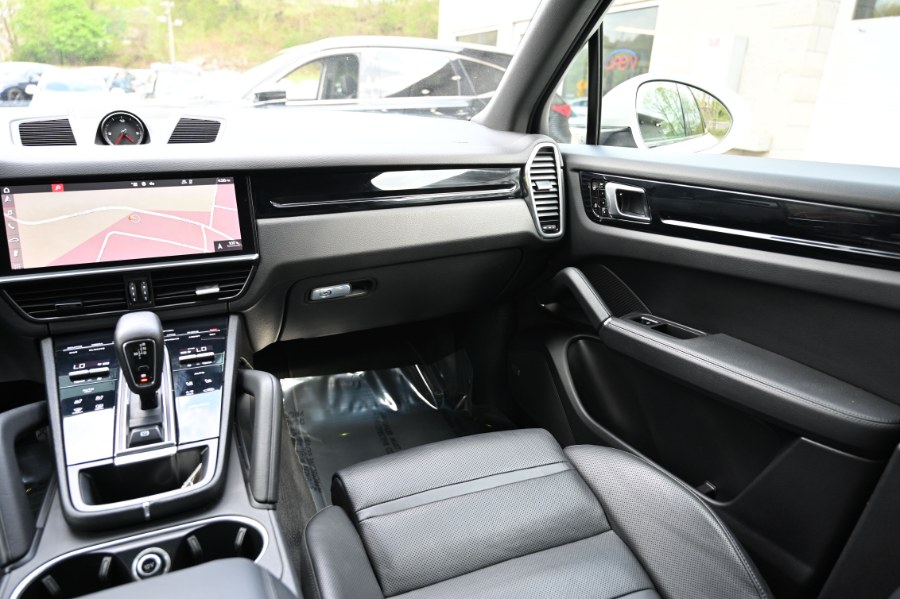 2020 Porsche Cayenne AWD photo