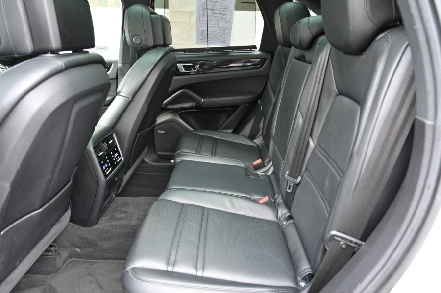 2020 Porsche Cayenne AWD photo
