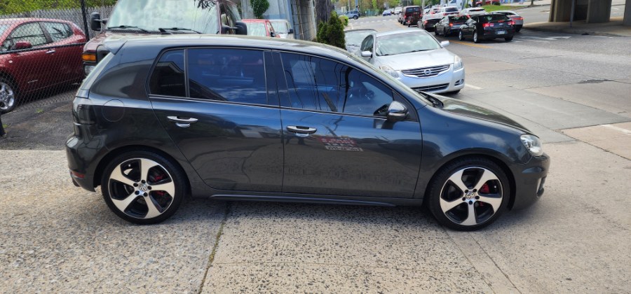 2012 Volkswagen GTI Base PZEV photo