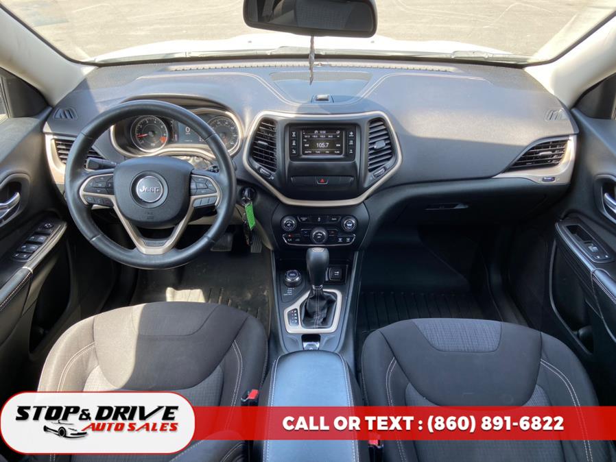 2015 Jeep Cherokee 4WD 4dr Latitude photo
