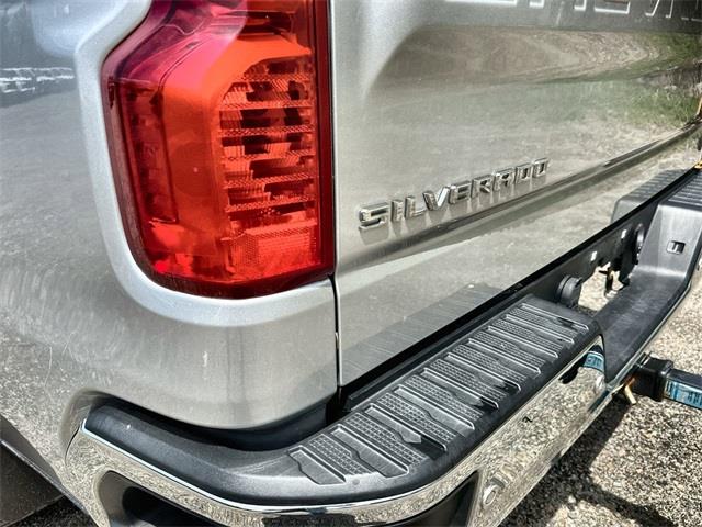 2019 Chevrolet Silverado 1500 WT photo