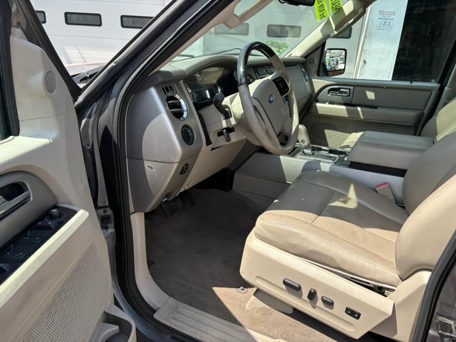 2012 Ford Expedition Limited photo