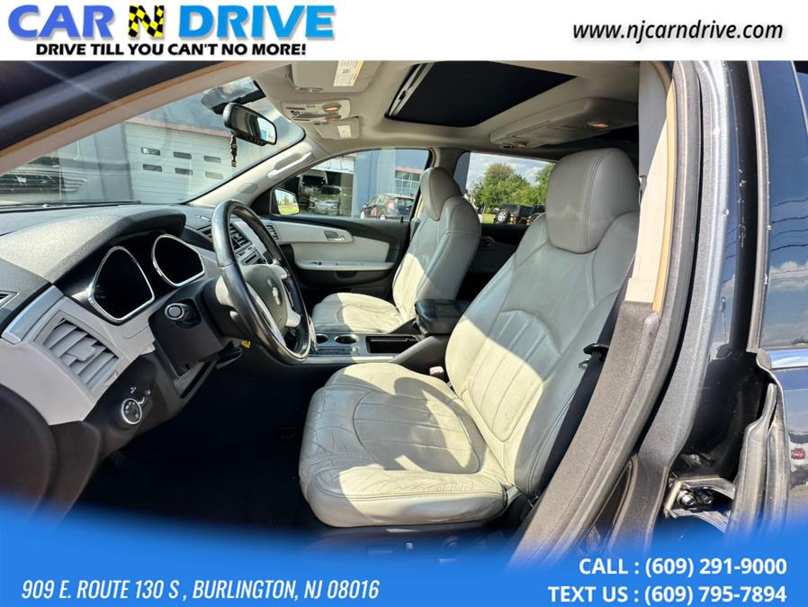 2009 Chevrolet Traverse LTZ photo