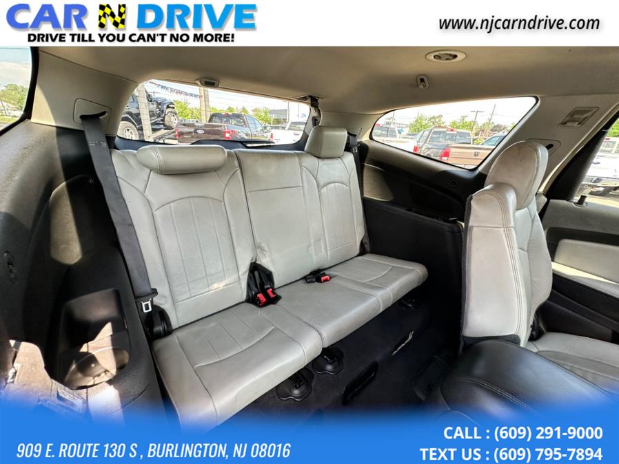 2009 Chevrolet Traverse LTZ photo
