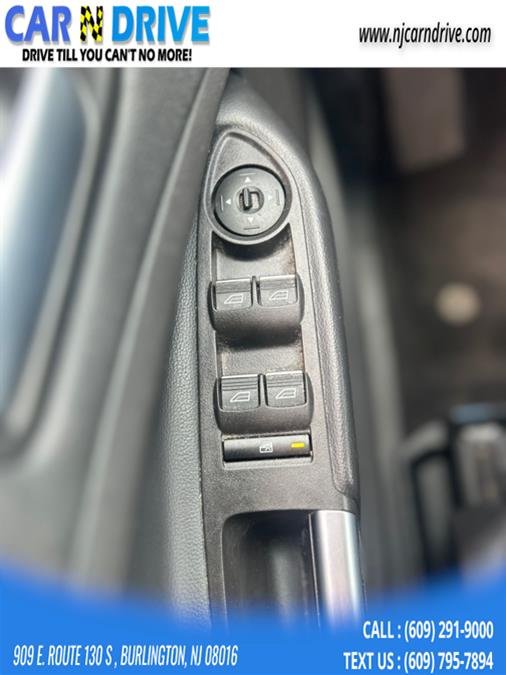 2019 Ford Escape SEL photo