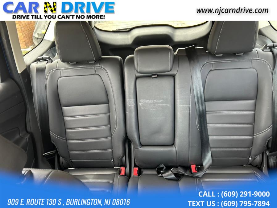 2019 Ford Escape SEL photo