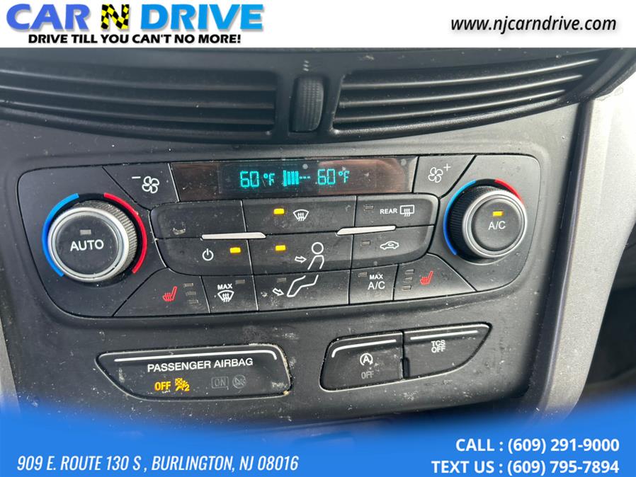 2019 Ford Escape SEL photo