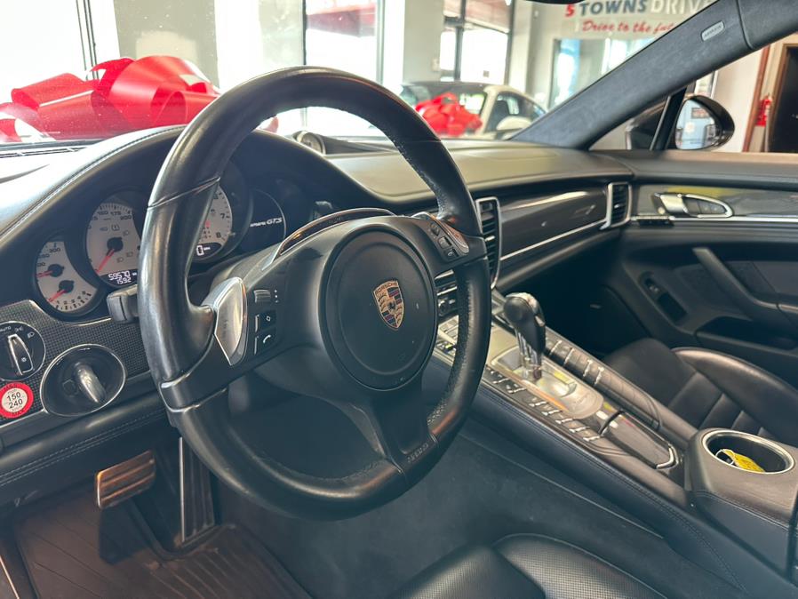 2016 Porsche Panamera 4dr HB GTS photo