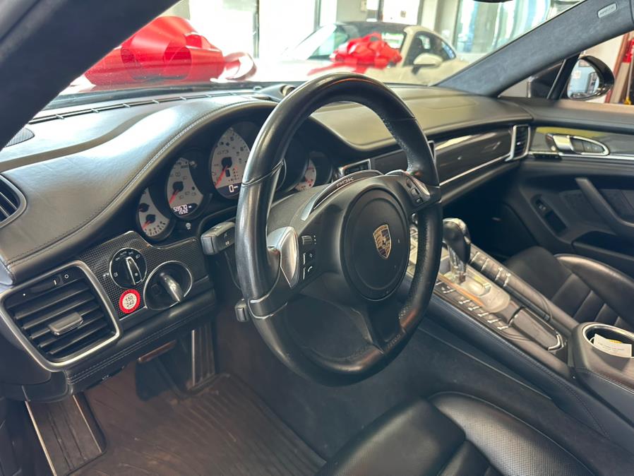 2016 Porsche Panamera 4dr HB GTS photo