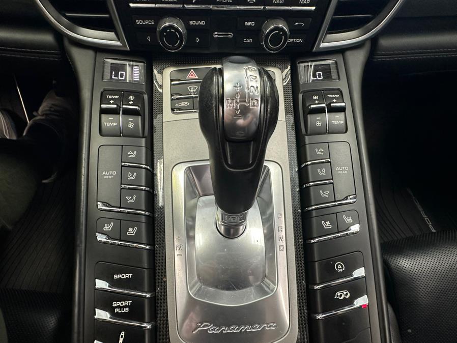 2016 Porsche Panamera 4dr HB GTS photo