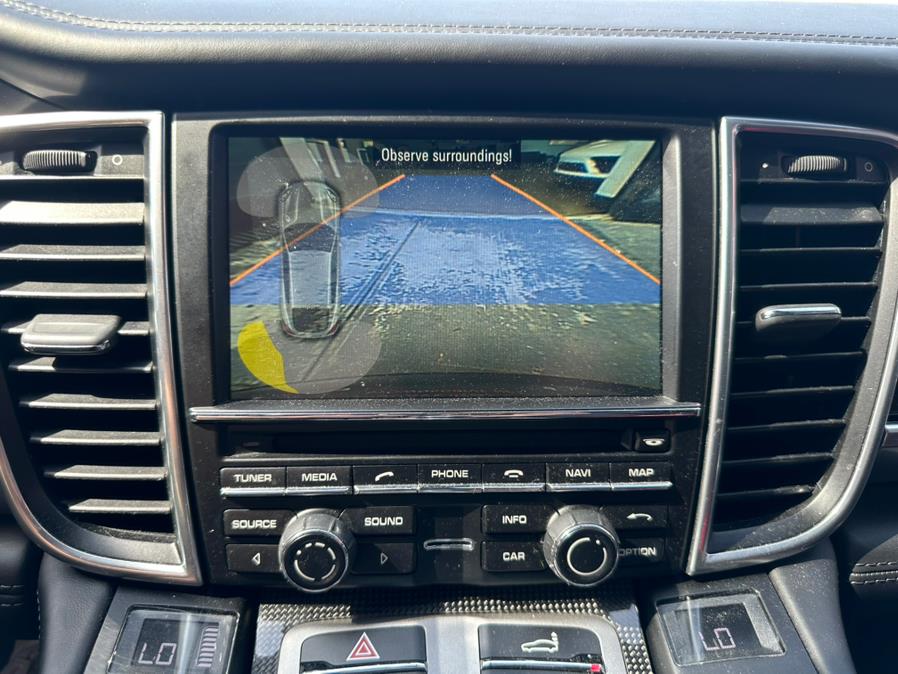 2016 Porsche Panamera 4dr HB GTS photo