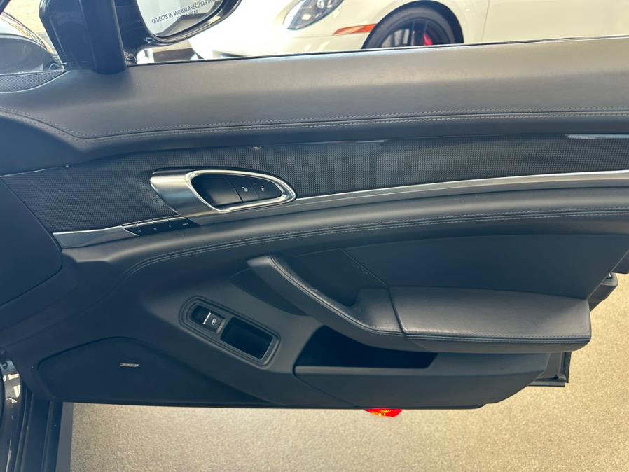 2016 Porsche Panamera 4dr HB GTS photo
