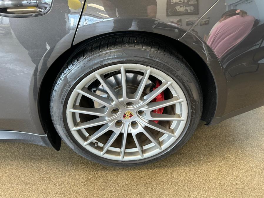2016 Porsche Panamera 4dr HB GTS photo