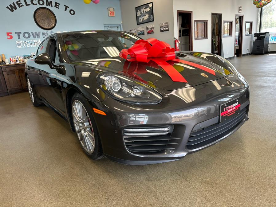 2016 Porsche Panamera 4dr HB GTS photo