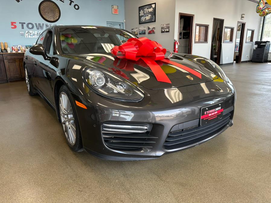 2016 Porsche Panamera 4dr HB GTS photo