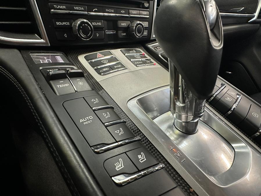 2016 Porsche Panamera 4dr HB GTS photo