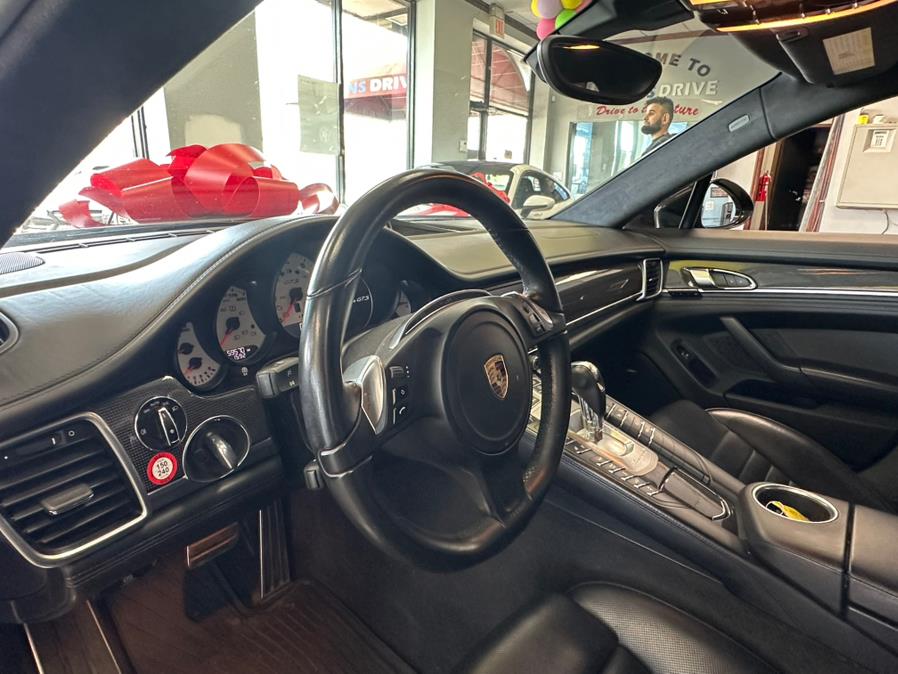 2016 Porsche Panamera 4dr HB GTS photo