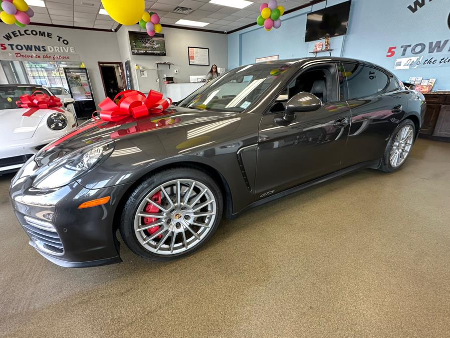 2016 Porsche Panamera 4dr HB GTS photo