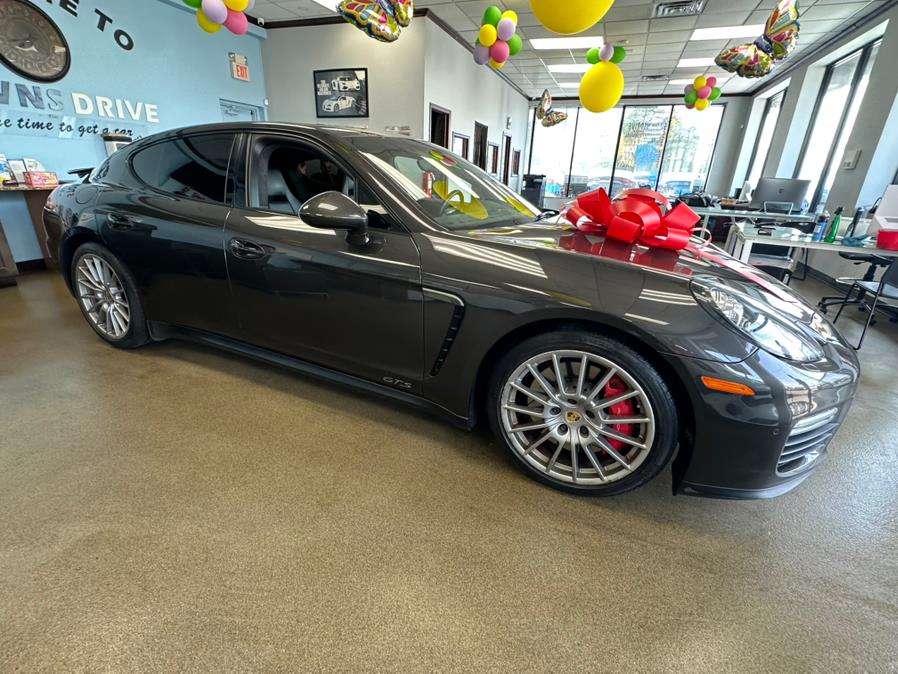 2016 Porsche Panamera 4dr HB GTS photo