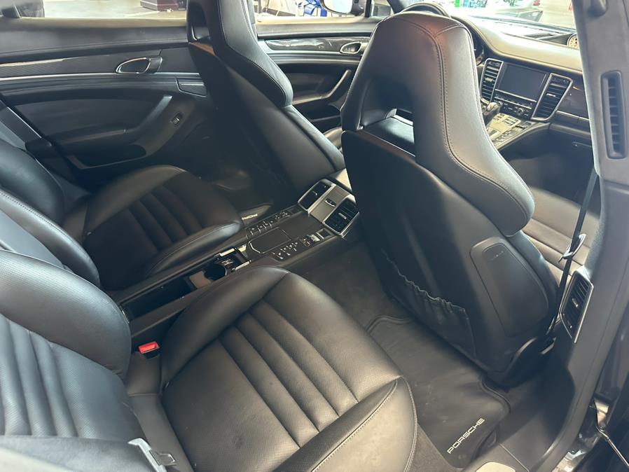2016 Porsche Panamera 4dr HB GTS photo