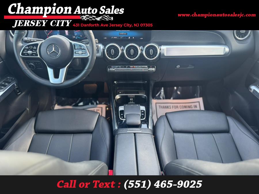 2022 Mercedes-Benz GLB GLB 250 4MATIC SUV photo