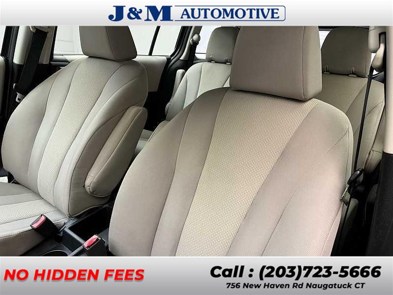 2013 Mazda Mazda5 Sport photo