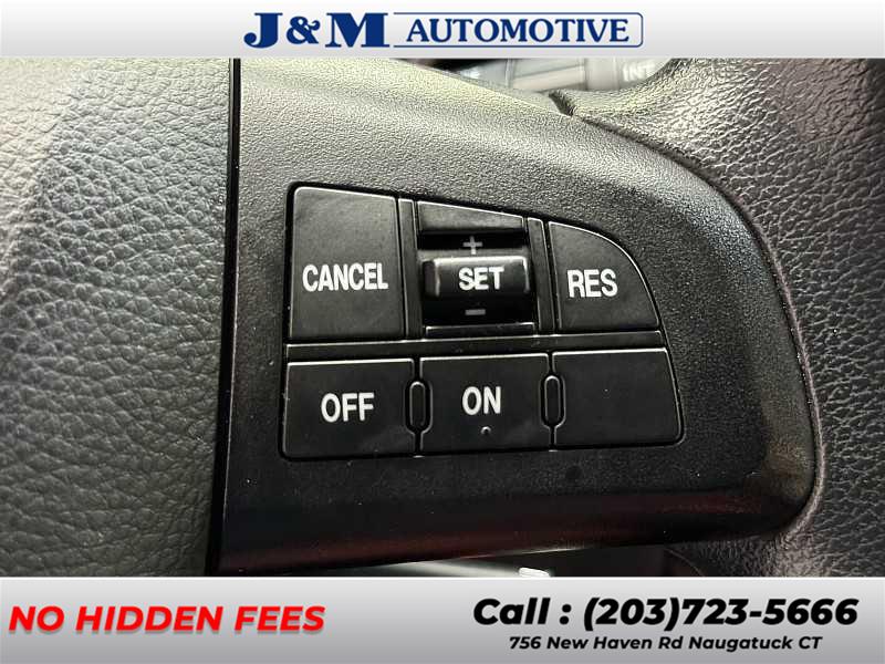 2013 Mazda Mazda5 Sport photo