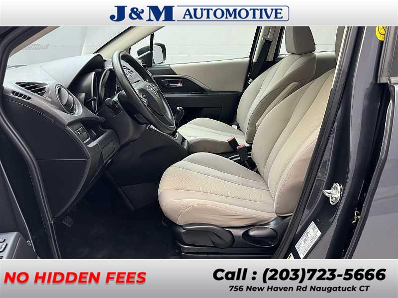 2013 Mazda Mazda5 Sport photo