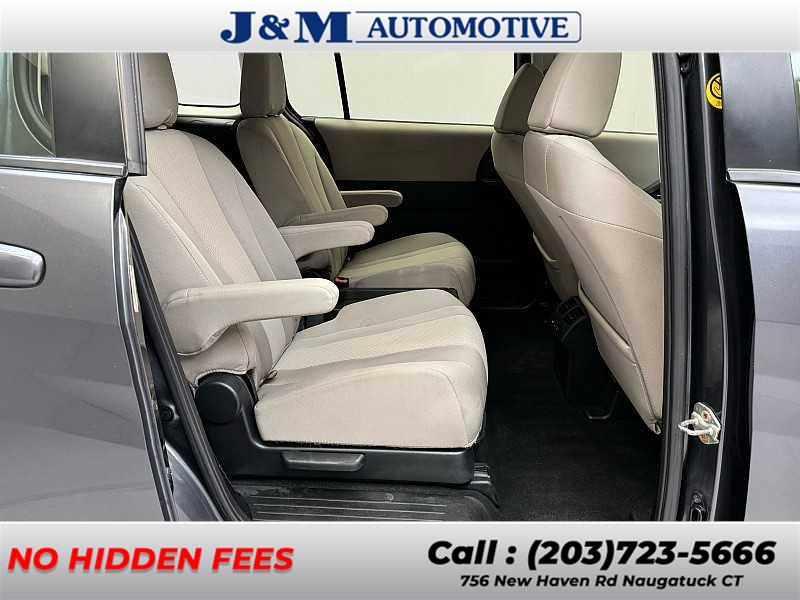 2013 Mazda Mazda5 Sport photo