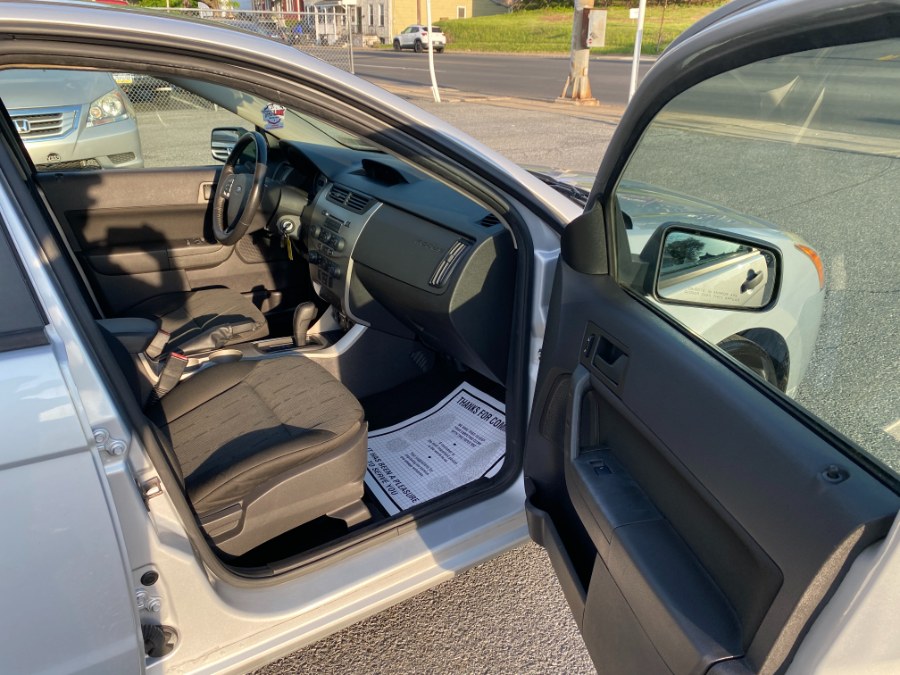 2008 Ford Focus SE photo