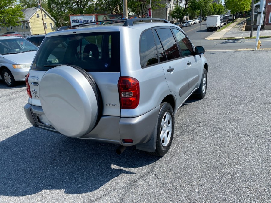 2005 Toyota RAV4 photo