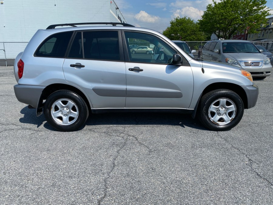 2005 Toyota RAV4 photo