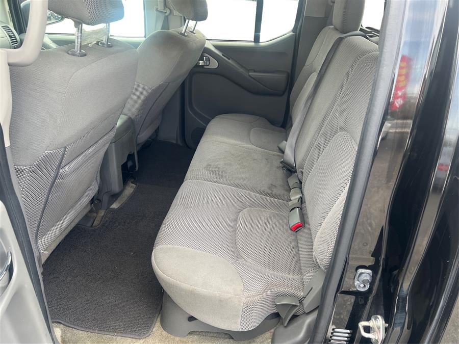 2017 Nissan Frontier sv photo
