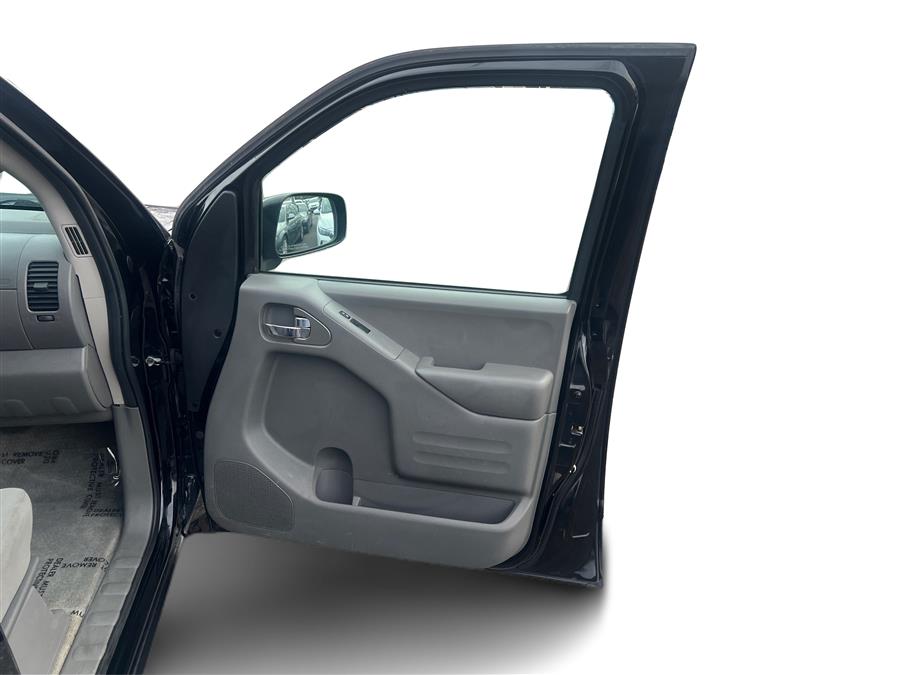 2017 Nissan Frontier sv photo