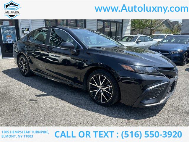 2023 Toyota Camry Hybrid SE Nightshade photo