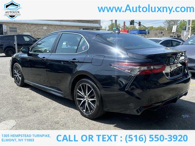 2023 Toyota Camry Hybrid SE Nightshade photo