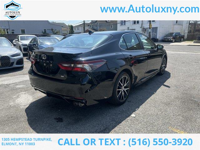 2023 Toyota Camry Hybrid SE Nightshade photo