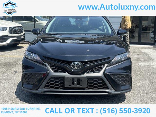 2023 Toyota Camry Hybrid SE Nightshade photo