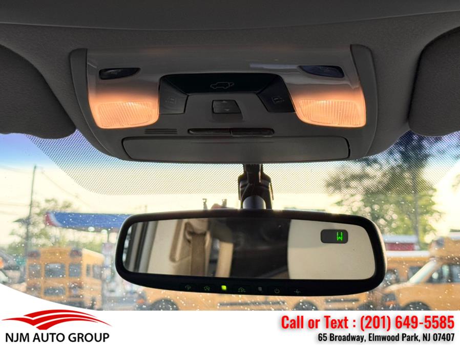 2013 Toyota Sienna XLE 7-Passenger Auto Access Se photo