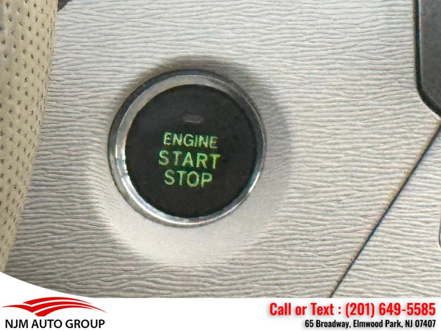 2013 Toyota Sienna XLE 7-Passenger Auto Access Se photo