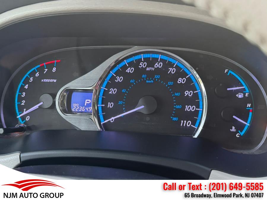 2013 Toyota Sienna XLE 7-Passenger Auto Access Se photo