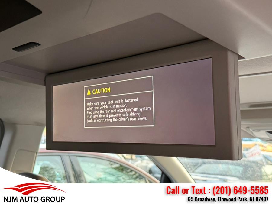 2013 Toyota Sienna XLE 7-Passenger Auto Access Se photo